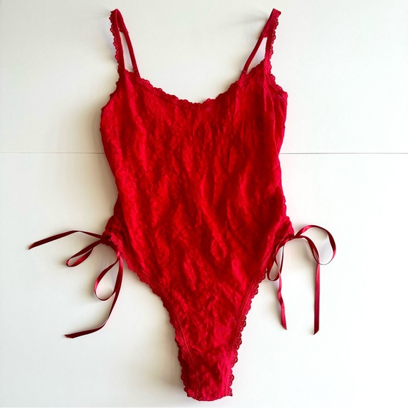 HANKY PANKY Red Lace Bodysuit with side ties - Picture 1 of 3
